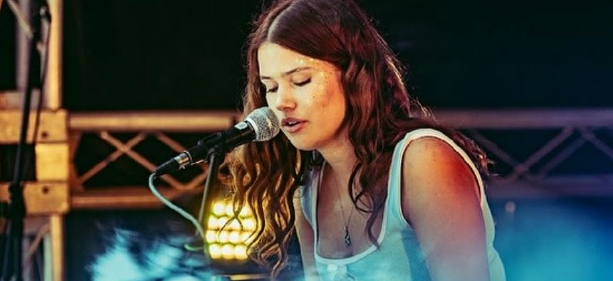 Bella Ross